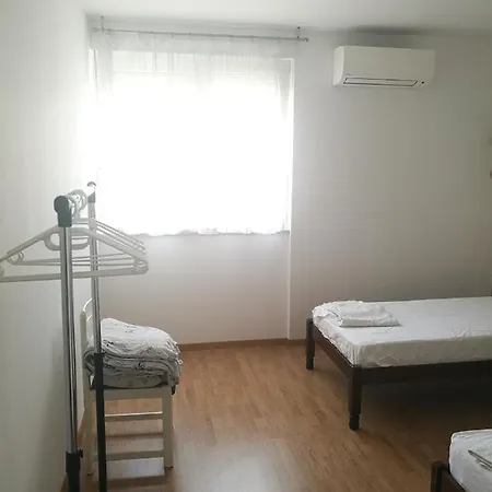 Privat bolig And Cozy Two Single Bed *