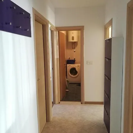 And Cozy Two Single Bed Homestay