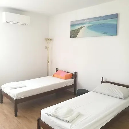 And Cozy Two Single Bed Séjour chez l'habitant Split
