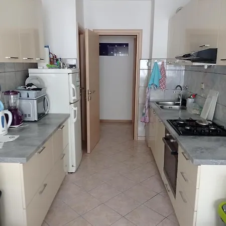 And Cozy Two Single Bed Homestay Split
