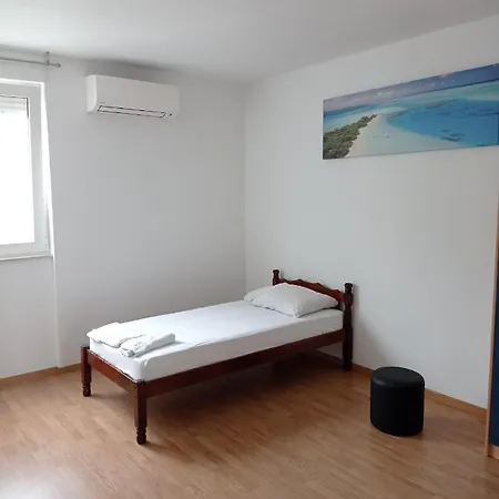 And Cozy Two Single Bed Privat bolig Split