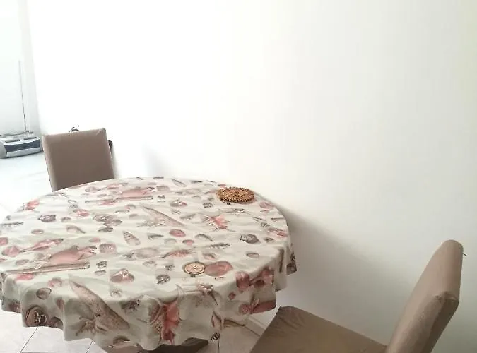 And Cozy Two Single Bed Spalato