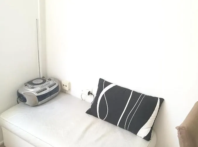 And Cozy Two Single Bed Spalato