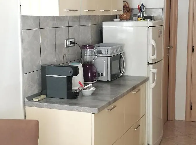 And Cozy Two Single Bed Spalato