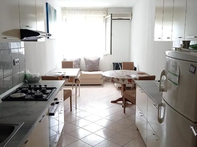 Alloggio in famiglia And Cozy Two Single Bed *