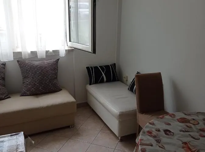 And Cozy Two Single Bed Spalato